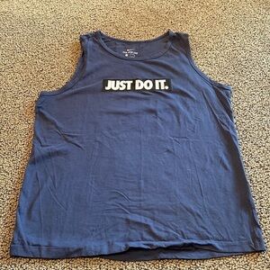 Nike Gray Tank Top Size Large in Like New Condition